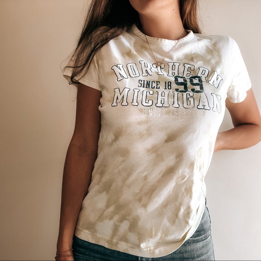 ❗️SOLD❗️Northern Michigan Tie Dye Baby Tee 💚